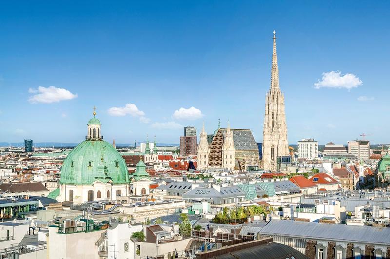 Blick über Wien mit Stephansdom