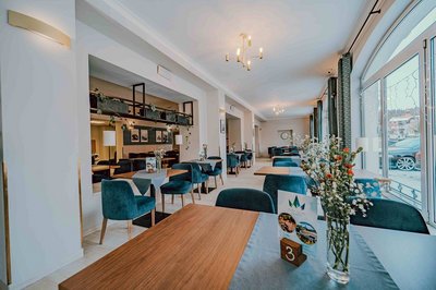 Hotel Topaz, 6 / 8