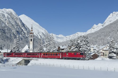 Winterliches Schweizer Bahnerlebnis