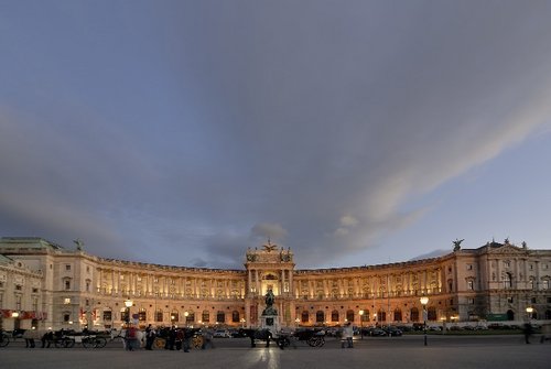 Wien - Salzburg - Linz Wien - Salzburg - Linz