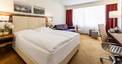 Plaza Premium Wien, 1 / 3