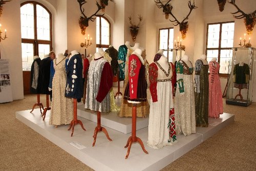 Drei Haselnüsse für Aschenbrödel