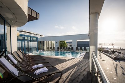 Susanne Baade/THE SMILING MOON