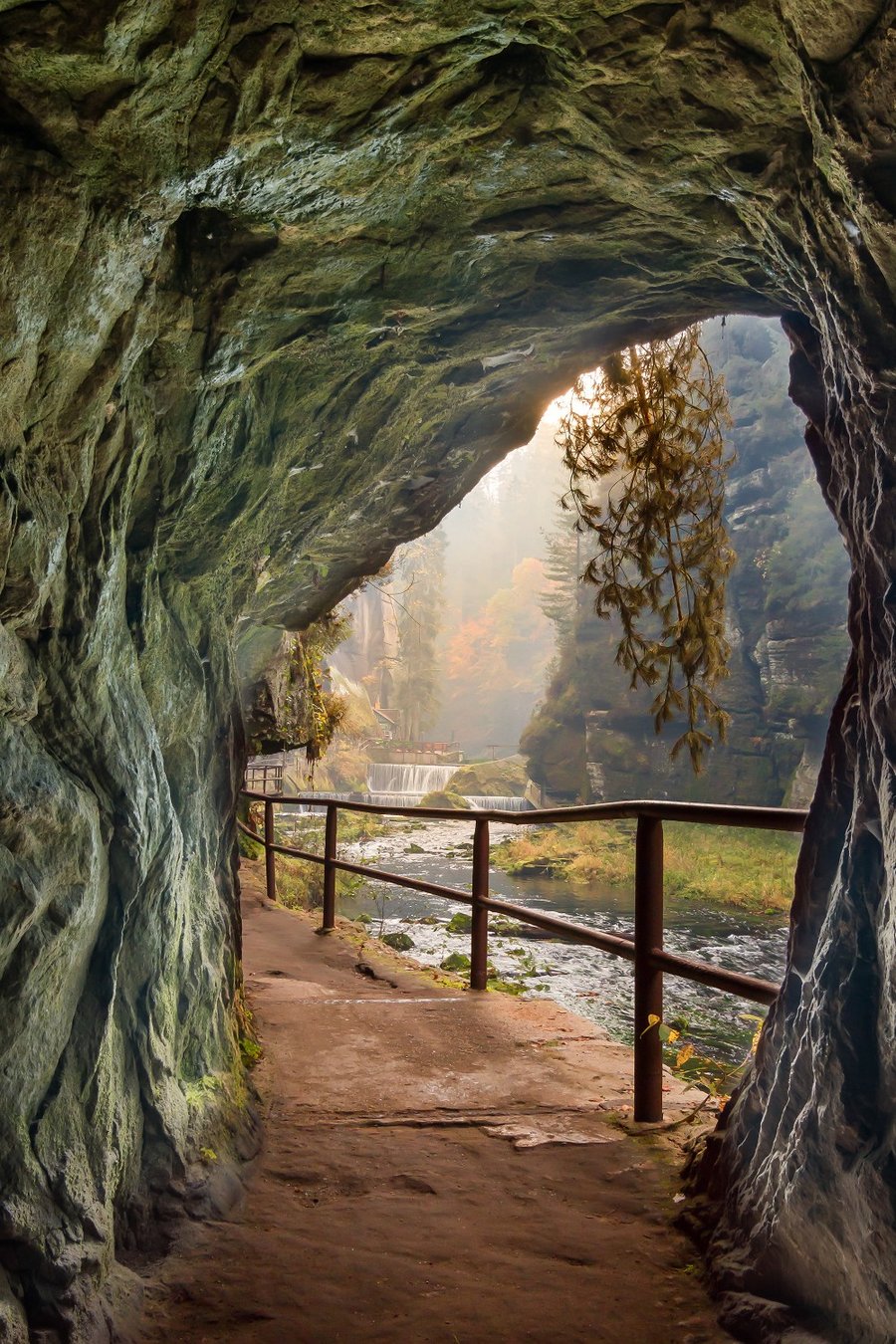 Coppyright by   Michael Schnell