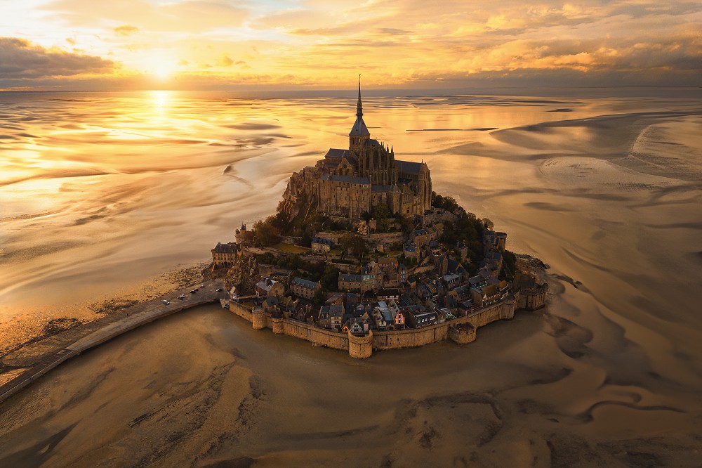 Springflut am Mont-Saint-Michel Springflut am Mont-Saint-Michel