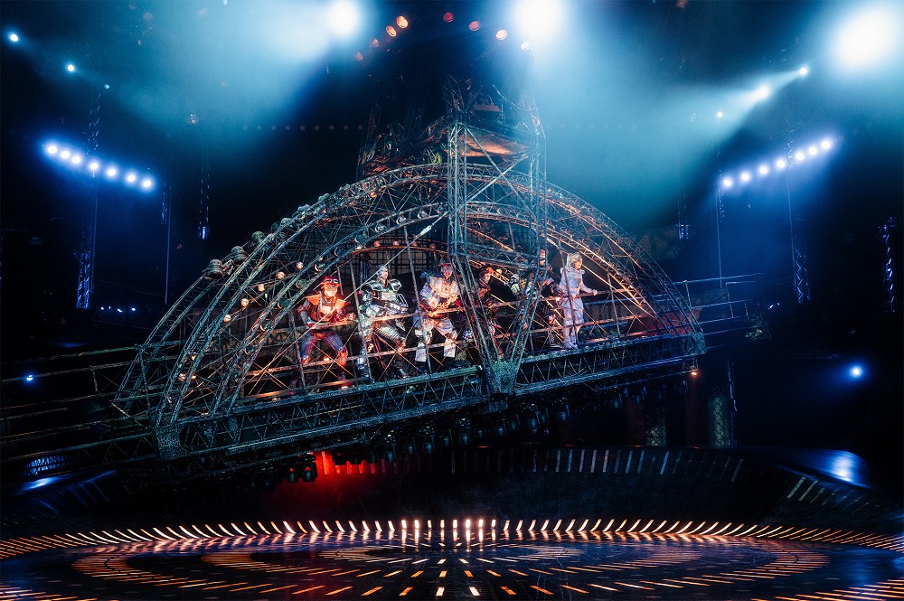 Copyright: STARLIGHT EXPRESS, Joshua A. Hoffmann Copyright: STARLIGHT EXPRESS, Joshua A. Hoffmann