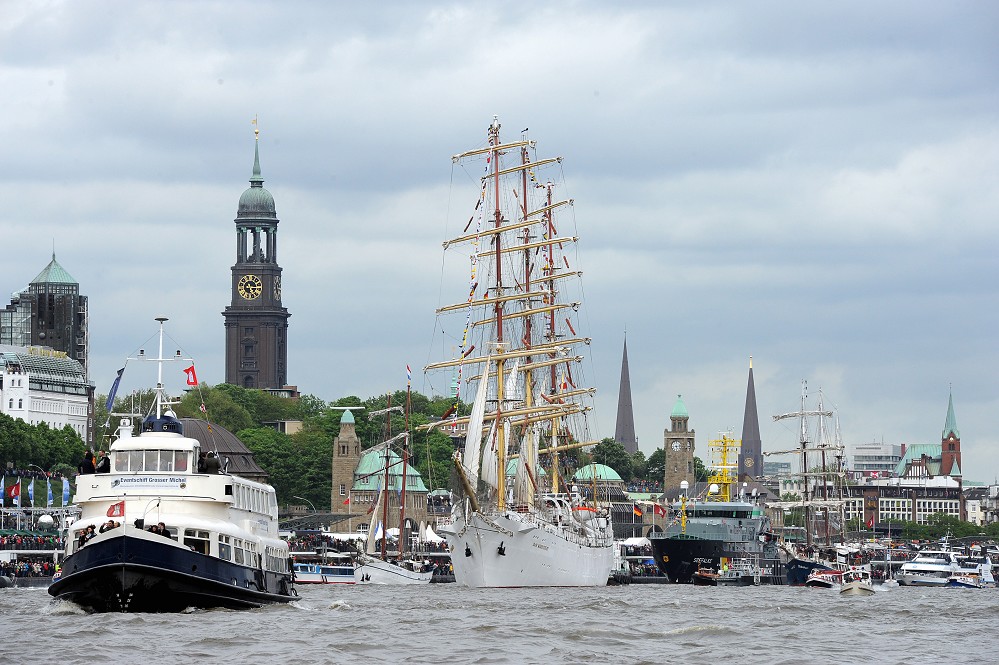 Tagesfahrt Hamburg Hafengeburtstag Tagesfahrt Hamburg Hafengeburtstag