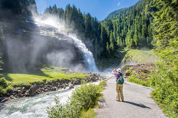 Mit Volldampf durch die Alpen Mit Volldampf durch die Alpen