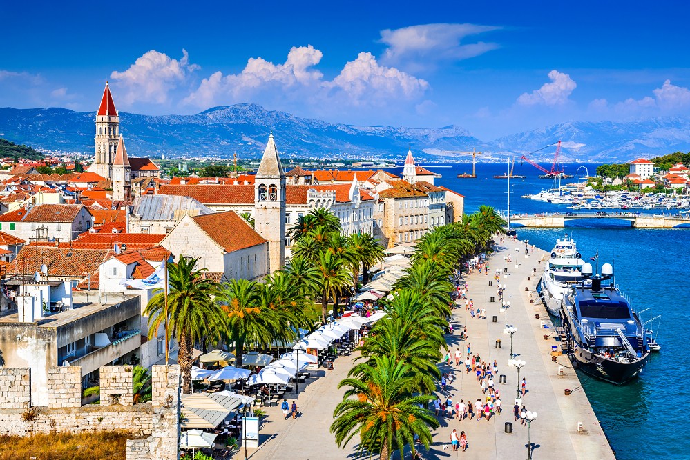 © Emi Cristea | www.Emiphotostock.com © Emi Cristea | www.Emiphotostock.com
