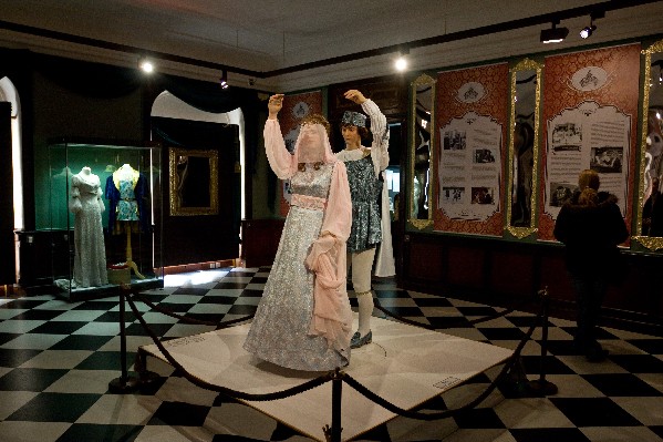 Drei Haselnüsse für Aschenbrödel