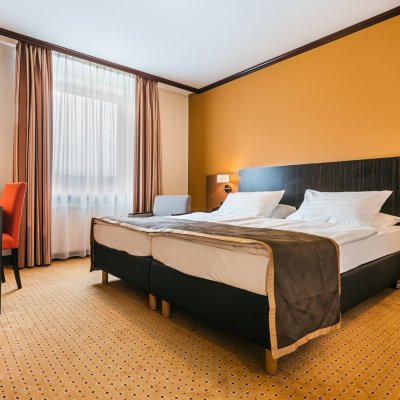 Trans World Hotel, 2 / 2